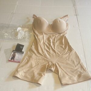 Miraclesuit nude Shapewear Bodysuit 40C extra firm control no lines or ride